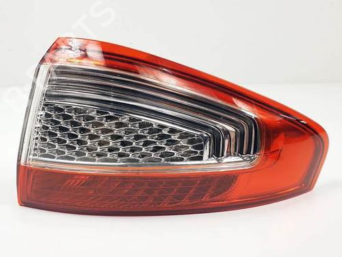 Used Right taillight Right taillight 25137600 25137600