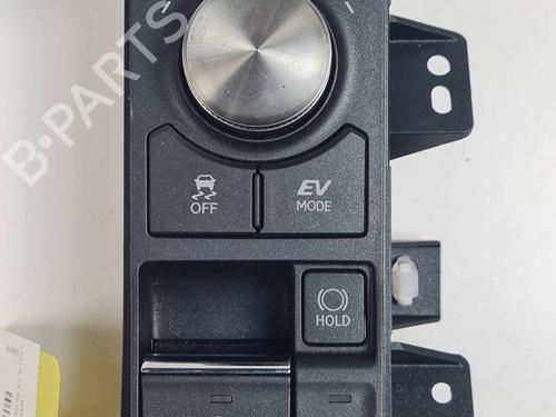 switch-lexus-nx-_z1_-2014-34514752 main image