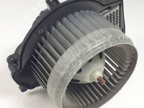 Used Heater blower motor MERCEDES-BENZ CLK (C209) CLK 220 CDI (209.308) (150 hp) 31272189