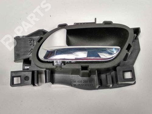 Used Rear left interior door handle Rear left interior door handle PEUGEOT 308 I (4A_, 4C_) 1.6 HDi (109 hp) 8415529 8415529