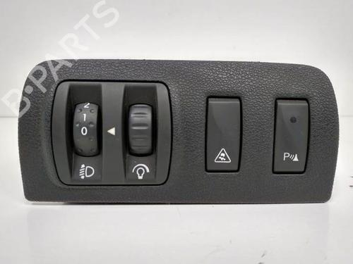 Used Switch RENAULT MEGANE III Hatchback (BZ0/1_, B3_) 1.5 dCi (106 hp) 8179309