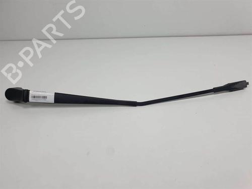 Used Front windshield wiper arm Front windshield wiper arm 10648104 10648104
