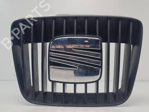 Used Grille Grille 38034378 38034378