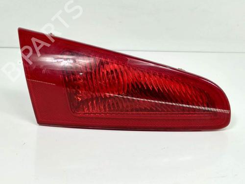 Used Left tailgate light Left tailgate light ALFA ROMEO 147 (937_) 1.9 JTD (937.AXD1A, 937.BXD1A, 937.AXV1A, 937.BXB1A,... (115 hp) 8081607 8081607