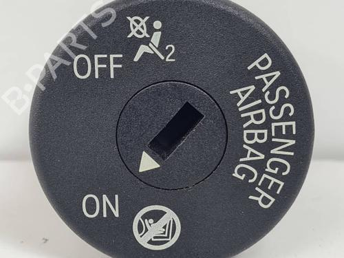 Used Switch Switch BMW 3 (F30, F80) 318 i (136 hp) 40175916 40175916