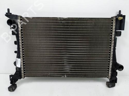 Used Water radiator Water radiator 8217050 8217050