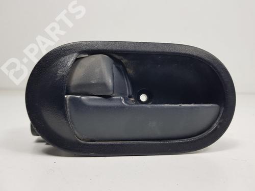 Venstre foran invendig håndtak MITSUBISHI COLT VI (Z3_A, Z2_A) 1.1 (Z31A, Z32A) (75 hp) 11854617