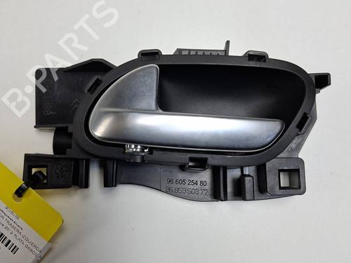 Used Rear left interior door handle Rear left interior door handle 39196433 39196433