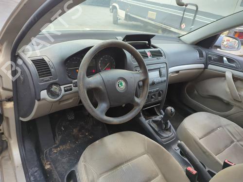Fuse box SKODA OCTAVIA II (1Z3) 1.9 TDI | BP37257677E1  - Image 17