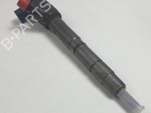 Used Injector AUDI A4 B8 (8K2) 2.0 TDI (143 hp) 30694350