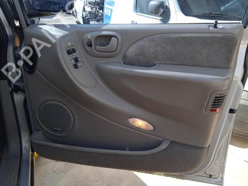 Fuse box CHRYSLER VOYAGER IV (RG, RS) 3.3 | BP9711007E1 