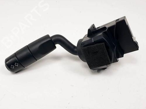 Used Steering column stalk LAND ROVER DISCOVERY III (L319) 2.7 TD 4x4 (190 hp) 17330203