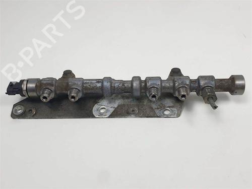 Used Injection rail Injection rail OPEL MERIVA B MPV (S10) 1.3 CDTI (75) (75 hp) 10955383 10955383