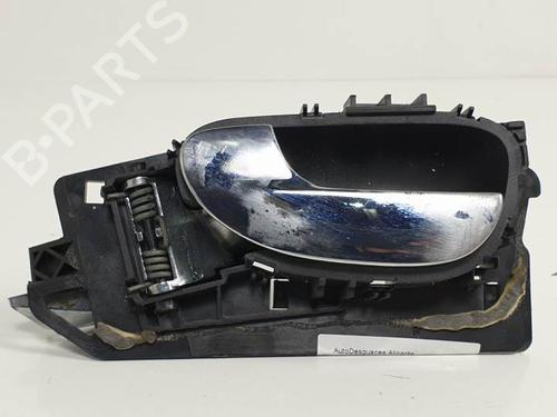 Used Front left interior door handle PEUGEOT 307 Break (3E) 2.0 HDI 110 (107 hp) 6853834