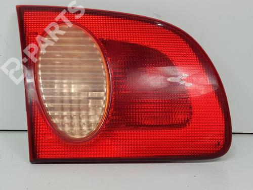 left-tailgate-light-toyota-corolla-compact-_e11_-1997-1998-1999-2000-2001-2002-8939968 main image