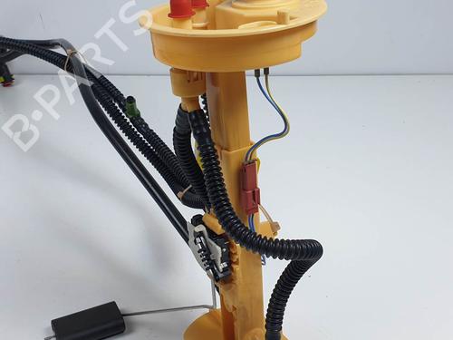 Used Fuel pump Fuel pump BMW X5 (F15, F85) xDrive 40 d (313 hp) 28008485 28008485