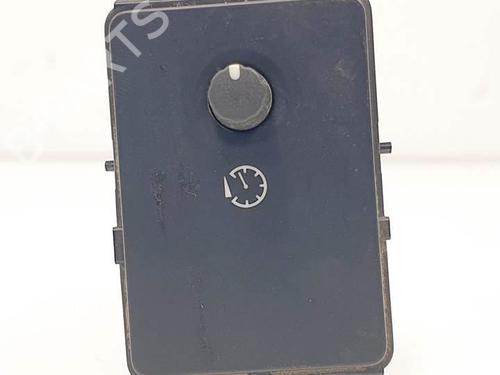 headlight-switch-seat-leon-5f1-j8a211b652aa-2012-2013-2014-2015-2016-2017-2018-2019-2020-2021-17043882 main image