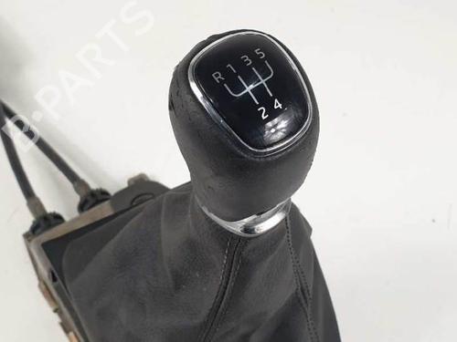 Used Gear lever SKODA YETI (5L) 2.0 TDI (110 hp) 7406030