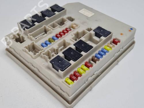 Used Fuse box Fuse box 38948519 38948519