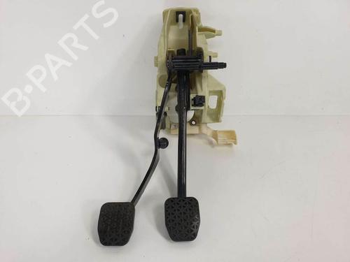 Used Clutch pedal Clutch pedal BMW 5 Touring (F11) 520 d (184 hp) 8764475 8764475