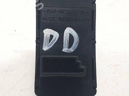 Right front window switch BMW X3 (E83) 2.0 d | BP34512426I26 - Image 2