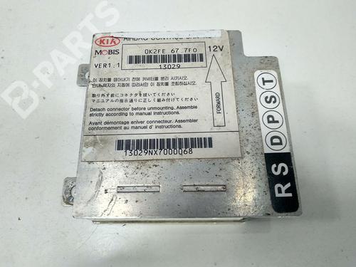 ecu-airbags-kia-carens-ii-mpv-fj-20-crdi-0k2fe677f0-2002-2003-2004-2005-2006-2007-2008-2009-2010-2011-2012-2013-8192171 main image