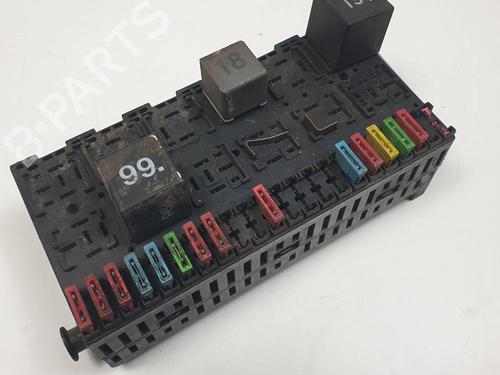 Used Fuse box Fuse box VW TRANSPORTER T4 Van (70A, 70H, 7DA, 7DH) 1.9 TD (68 hp) 35749694 35749694