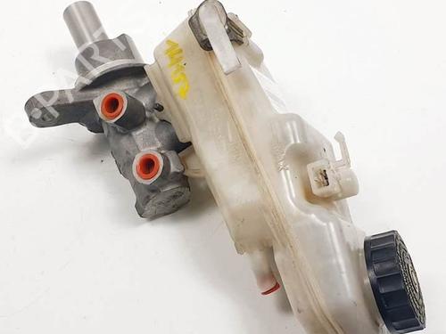 Used Brake master cylinder Brake master cylinder TOYOTA AURIS (_E18_) 1.6 (ZRE181_, ZRE185_, ZRE185R, ZRE181R) (132 hp) 17916022 17916022