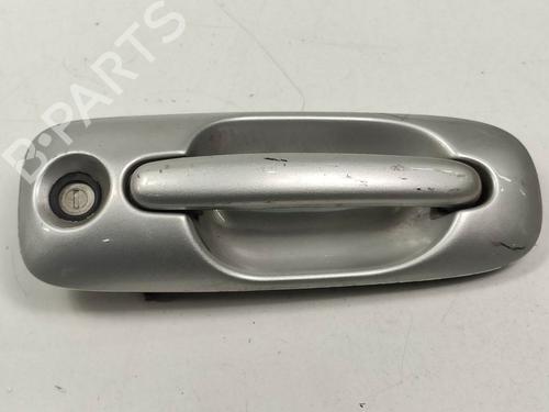 Used Front left exterior door handle Front left exterior door handle CHRYSLER VOYAGER IV (RG, RS) 2.5 CRD (141 hp) 9298587 9298587