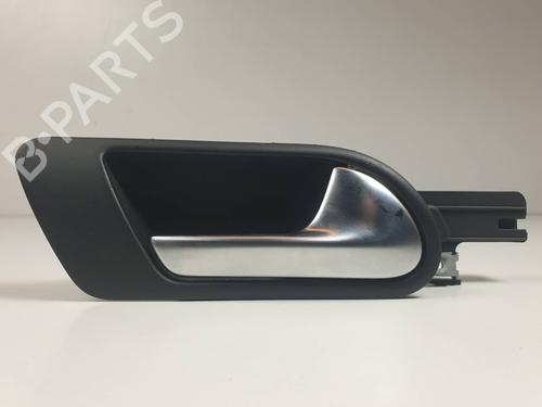 Used Rear right interior door handle Rear right interior door handle VW GOLF V Variant (1K5) 1.9 TDI (105 hp) 29989924 29989924