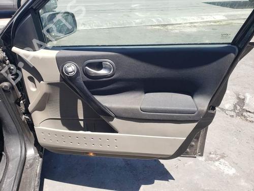 Fuse box RENAULT MEGANE II Saloon (LM0/1_) 1.5 dCi (LM02, LM13, LM2A) | BP29271983E1 - Image 11