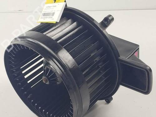 other-lancia-voyager-mpv-404_-28-crd-rt-53-s8843001-ay2727005191-2011-2012-2013-2014-18117672 main image