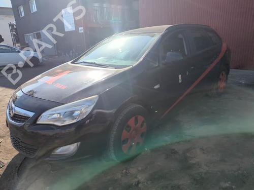 Used Parts OPEL ASTRA J Sports Tourer (P10) 1.7 CDTI (35) (110 hp) 4211560
