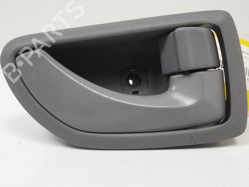 Used Rear right interior door handle KIA SORENTO I (JC) 2.5 CRDi 4WD (140 hp) 16524572