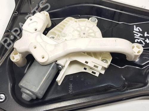 Rear left window mechanism LAND ROVER DISCOVERY III (L319) 2.7 TD 4x4 | BP17330185C24 