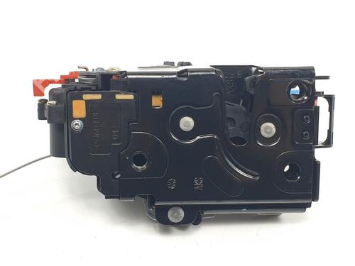 front-left-lock-vw-golf-vi-variant-aj5-2009-2010-2011-2012-2013-2014-24817397 main image