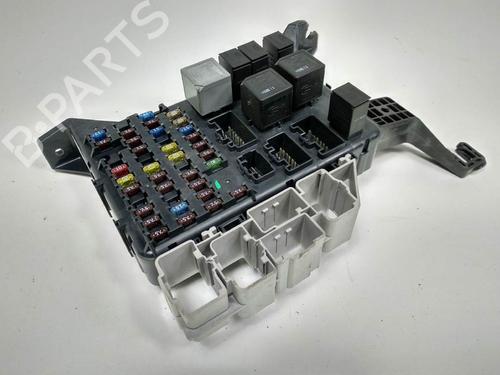 Used Fuse box Fuse box FORD MONDEO III Saloon (B4Y) 2.0 16V (146 hp) 8338471 8338471