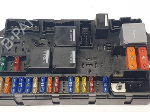 Used Fuse box Fuse box LAND ROVER RANGE ROVER III (L322) 3.6 D 4x4 (272 hp) 19499914 19499914