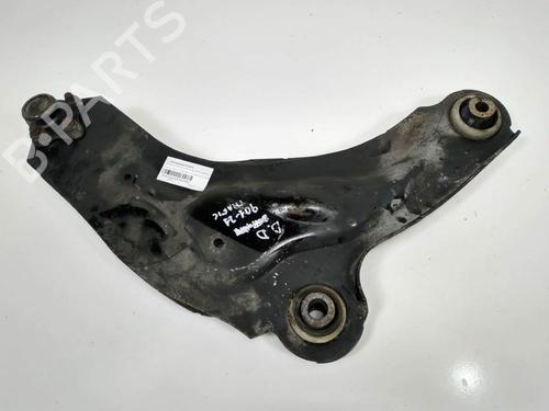 Used Right front suspension arm Right front suspension arm RENAULT TRAFIC II Bus (JL) 2.5 dCi 135 (JL0D) (135 hp) 8052520 8052520