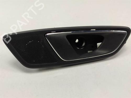 Used Rear right interior door handle Rear right interior door handle SEAT LEON (5F1) 1.4 TSI (150 hp) 9769498 9769498