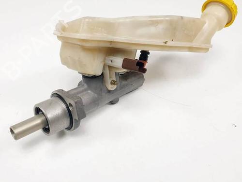 Used Brake master cylinder Brake master cylinder CITROËN C3 Pluriel (HB_) 1.4 (73 hp) 17165315 17165315