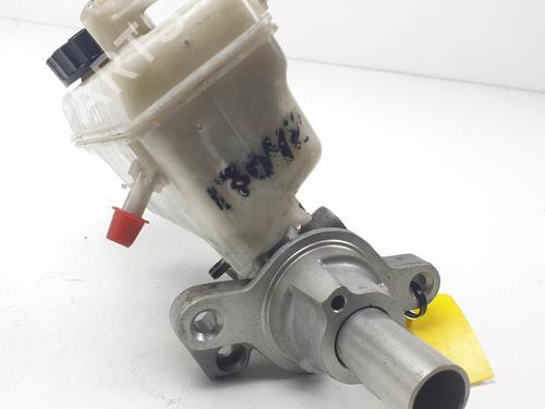 Used Brake master cylinder Brake master cylinder MERCEDES-BENZ M-CLASS (W163) ML 500 (163.175) (292 hp) 40175082 40175082
