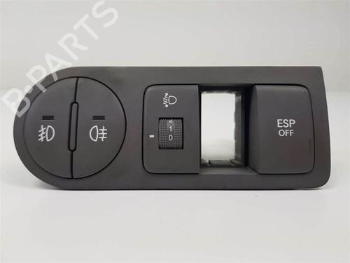 Used Switch Switch HYUNDAI H-1 Cargo (TQ) 2.5 CRDi (170 hp) 10546662 10546662