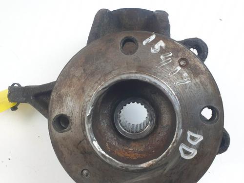 Used Right front steering knuckle Right front steering knuckle PEUGEOT 205 I Convertible (741B, 20D) 1.6 CTI (103 hp) 29246335 29246335