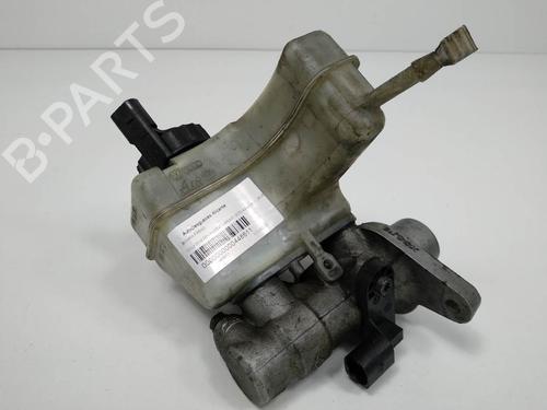 Used Brake master cylinder Brake master cylinder VW PASSAT B6 Variant (3C5) 2.0 TDI 16V (140 hp) 8333437 8333437