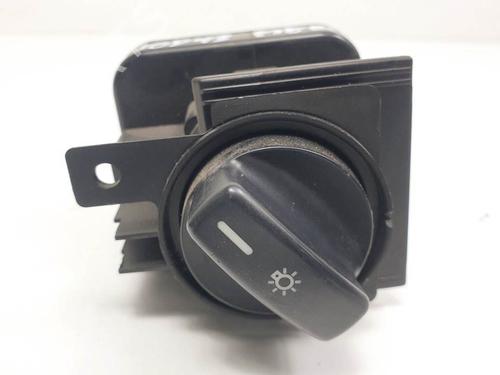 Used Headlight switch Headlight switch MERCEDES-BENZ A-CLASS (W169) A 160 (169.031, 169.331) (95 hp) 12372012 12372012