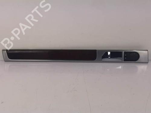Maniglia interna posteriore sinistra VW TOUAREG (7LA, 7L6, 7L7) 2.5 R5 TDI (174 hp) 6844055