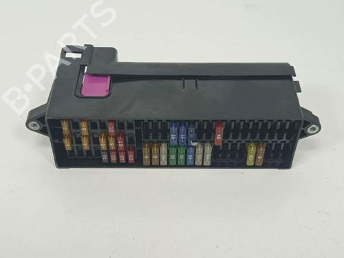 Used Fuse box Fuse box VW GOLF PLUS V (5M1, 521) 1.9 TDI (105 hp) 7822710 7822710