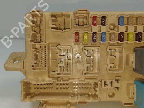 Fuse box TOYOTA AVENSIS (_T25_) 2.4 VVT-i (AZT251_, AZT251R) | BP16748870E1 