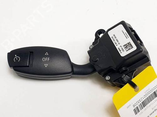 Used Steering wheel controls Steering wheel controls BMW 5 Touring (E61) 520 d (163 hp) 18018697 18018697